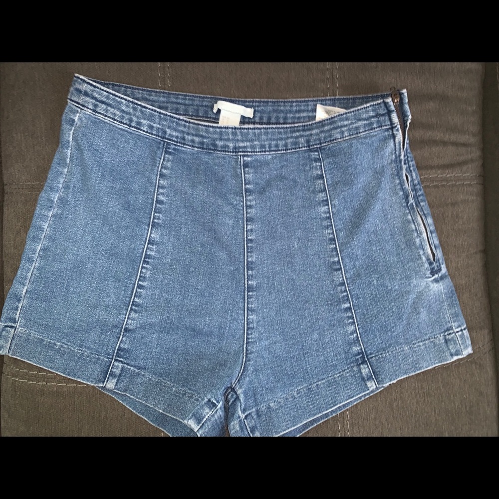 H&M jean shorts - Picture 3 of 6